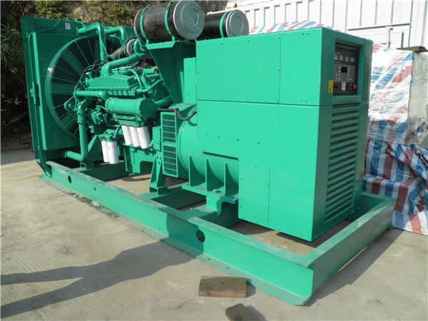 墨江出租发电机 发电机组厂家：柴油发电机组的控制屏的作用是什么？