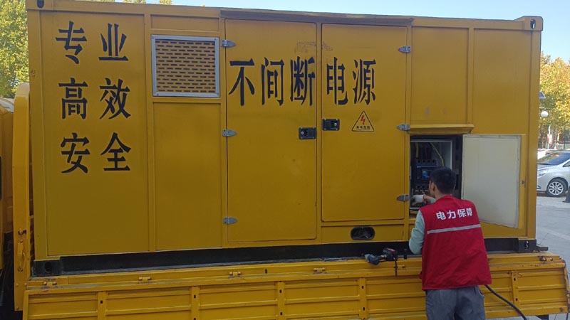墨江柴油发电机组和UPS电源配合使用时，如何避免切换过程中的电力中断？