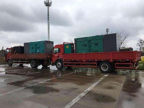 墨江涂抹密封胶后，需要等待多长时间才能安装水冷式机油散热器密封件？